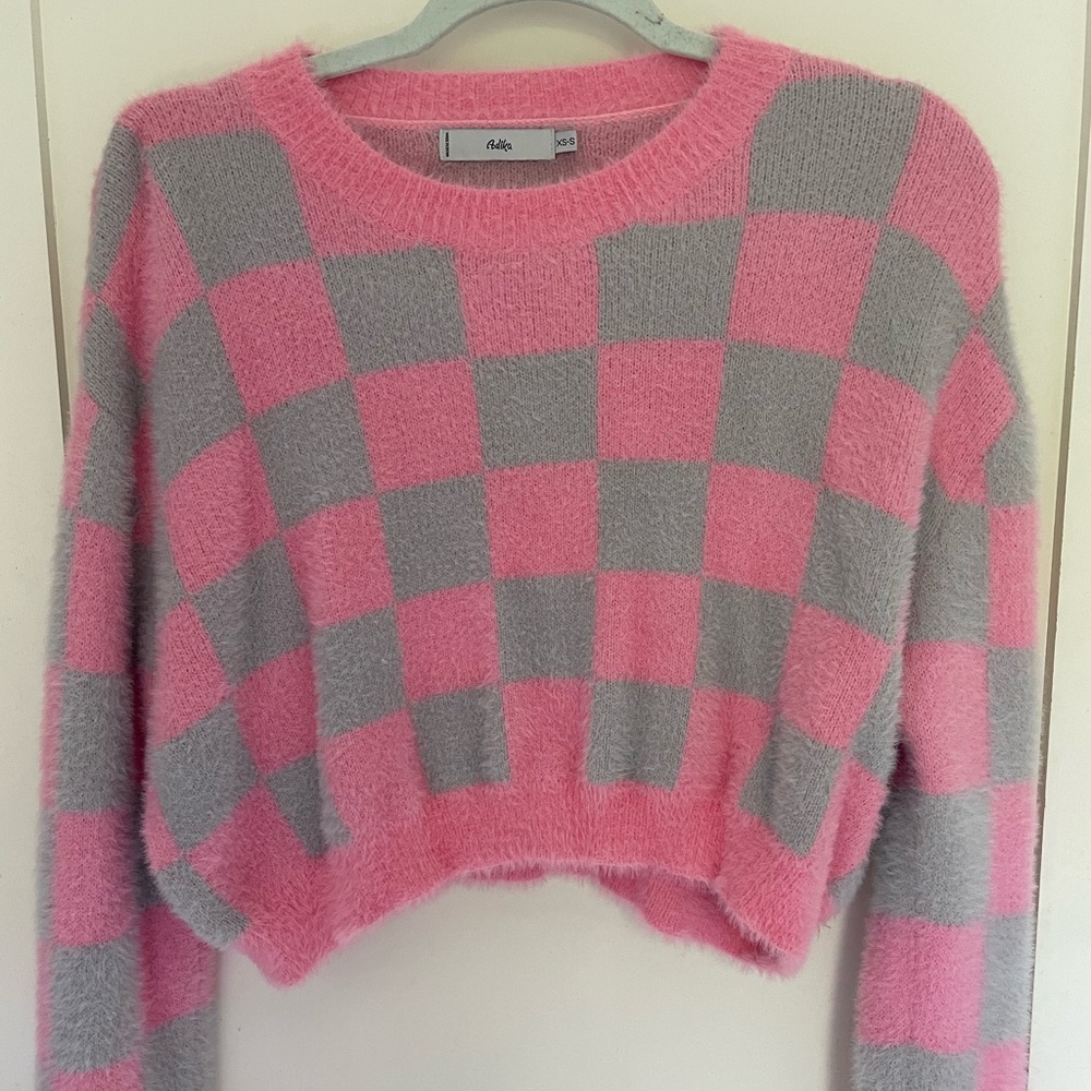 adika sweater